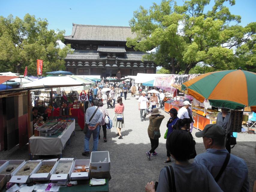 Spring Dance performances by the maiko and geiko Haru no Odori