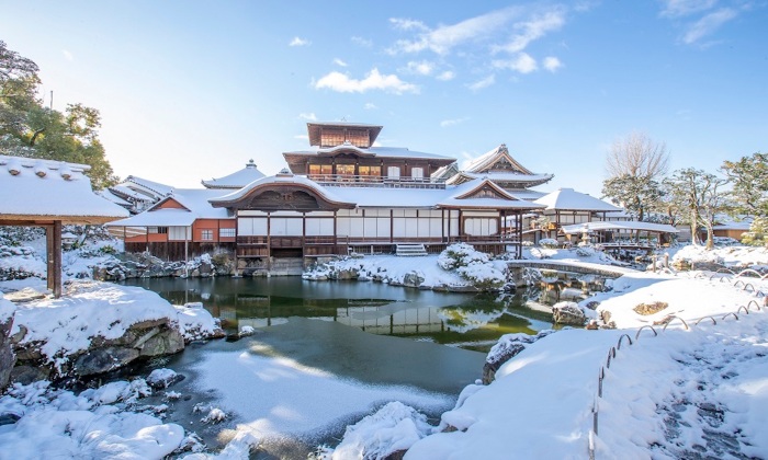 Experience Traditional Culture at Kyoto Gyoen National Garden