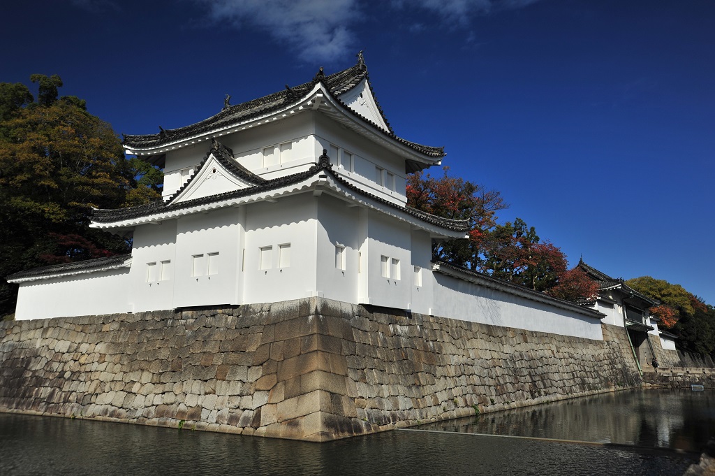 Experience Traditional Culture at Kyoto Gyoen National Garden