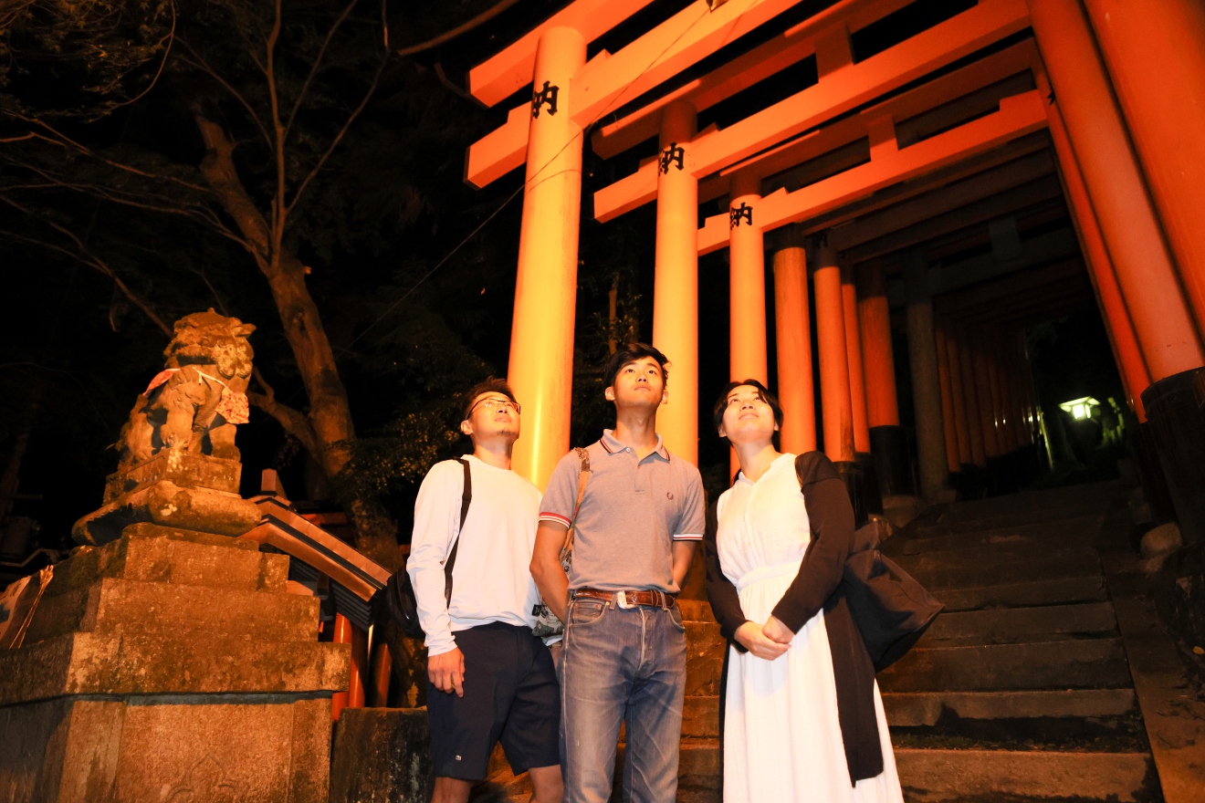 Complete Fushimi Inari Taisha Night Tour: The world of Mount Inari with “breathtaking views, mysteries and grandeur”