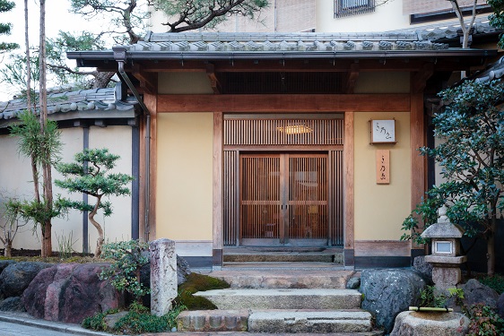 KINOE