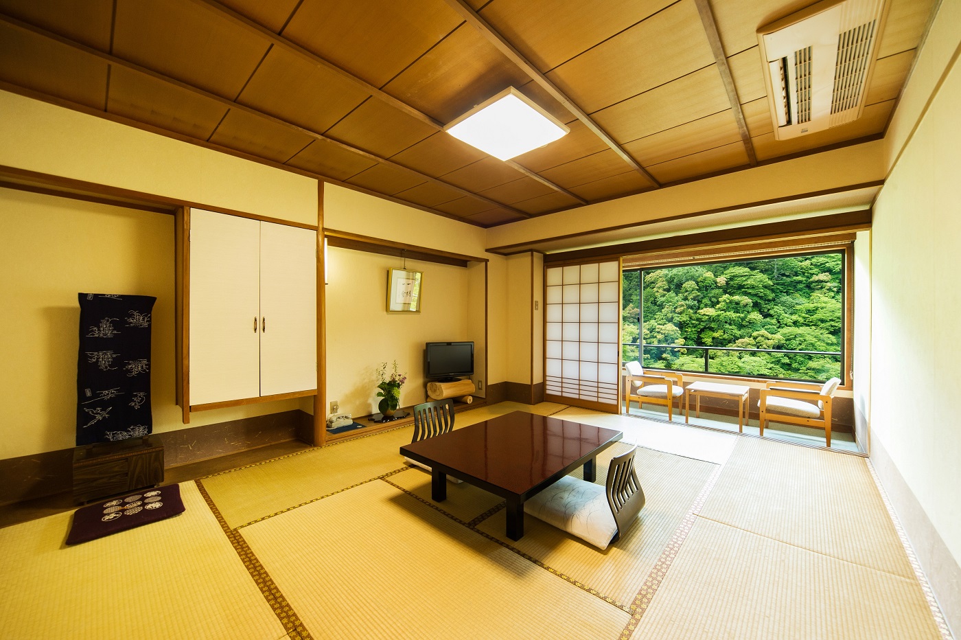 Momiji-ya Honkan Takaosanso