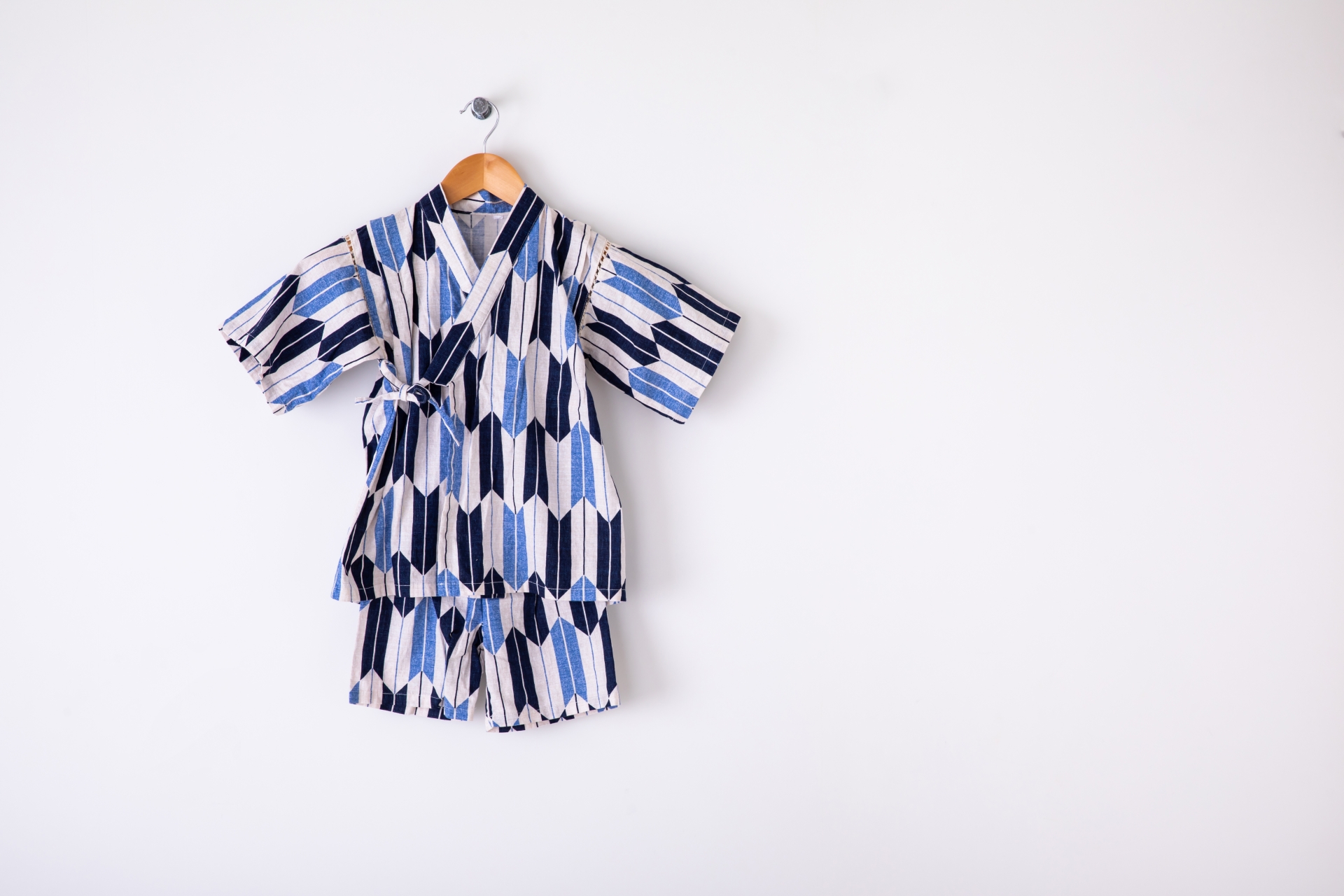 傳統的日本甚平夏季服裝